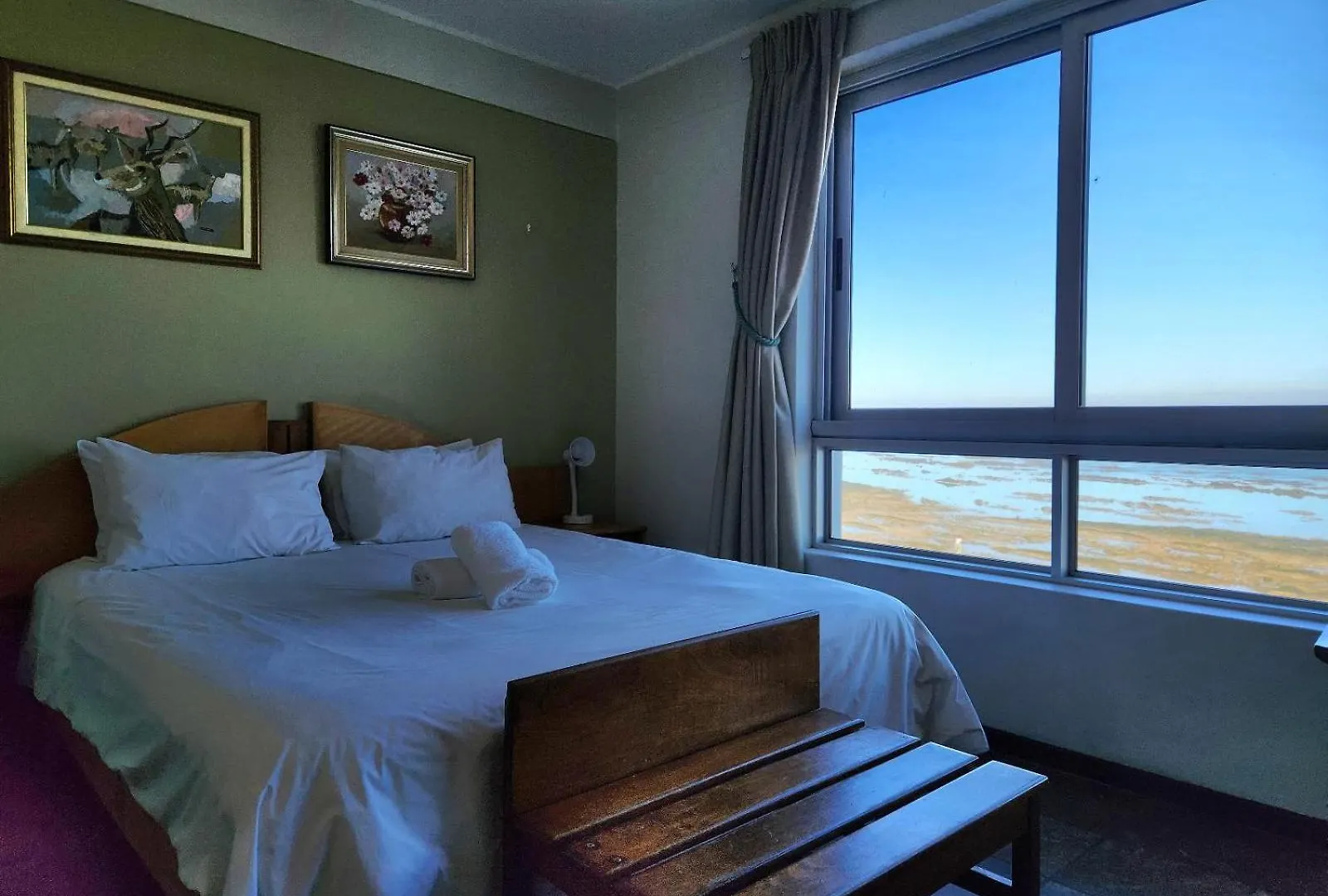 False Bay Inn Strand 3*,